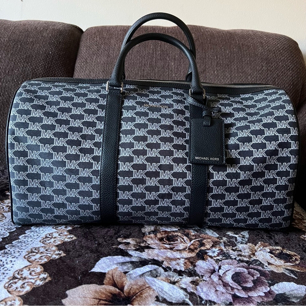 MICHAEL KORS Signature Logo Black Multi Cooper XL Unisex Weekender Duffle NWT